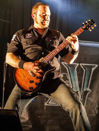 ION VEIN Chris Lotesto live shot